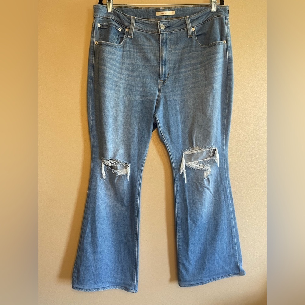 Levi’s 726 Flare Jeans | Size 34 (W34 L30)